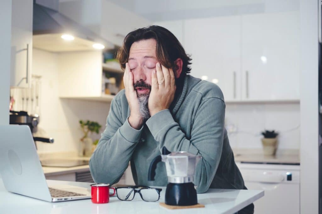 Man on Ambien and struggling to stay awake