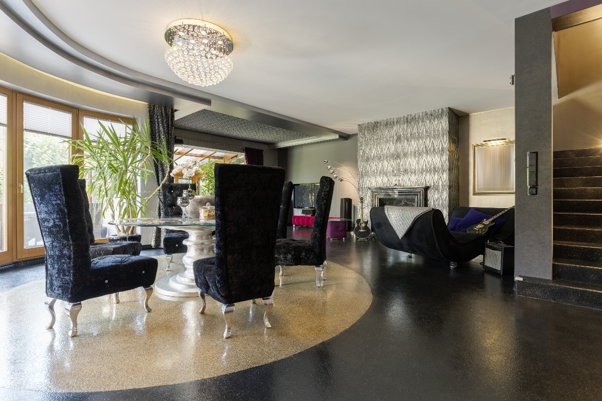 Picture of What is Luxury Rehab? vs. Traditional Rehab Centers